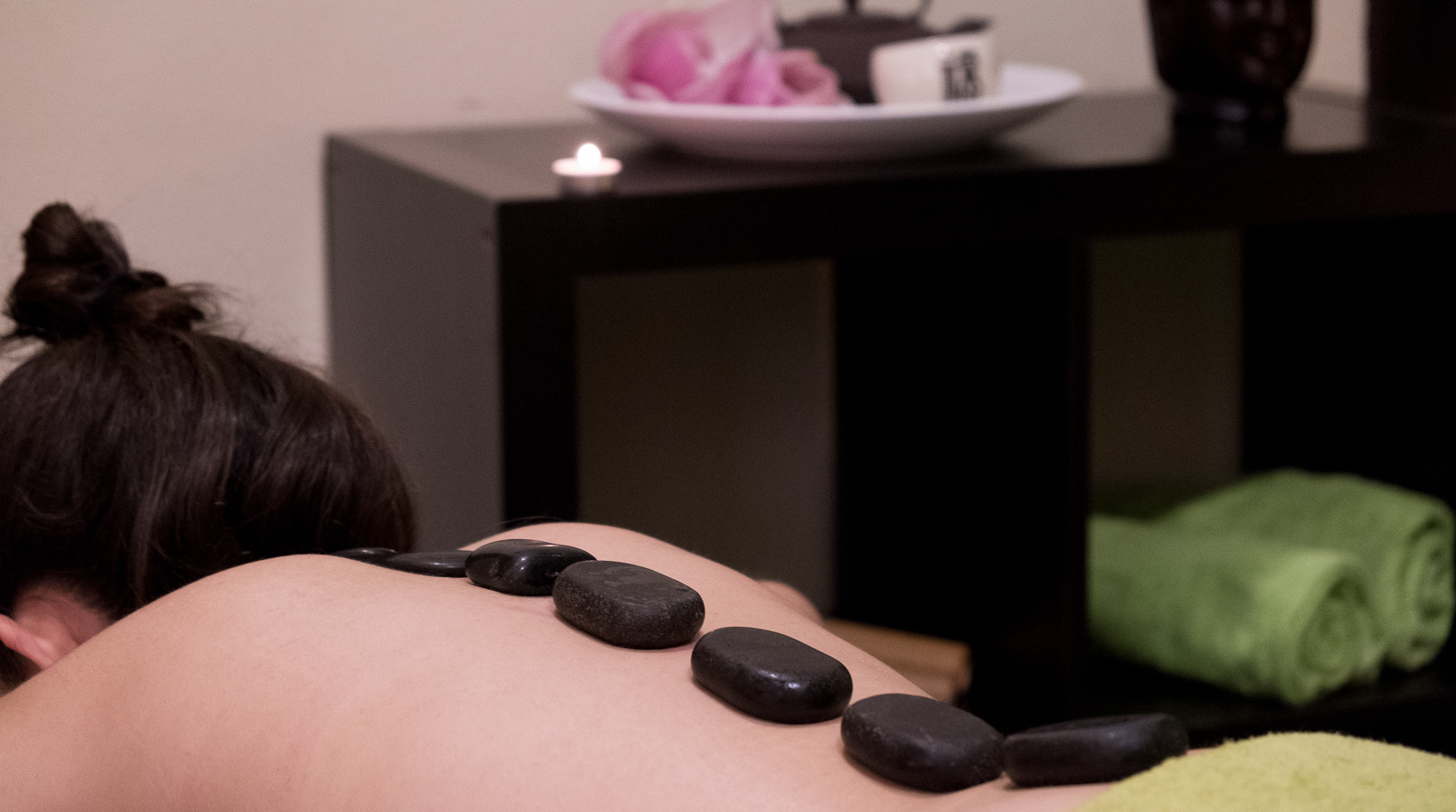 Le Fashionaire Indigo Spa: the best place to relax indigo spa coimbra massage geothermal hot stones relax tea time robe budha candles 1476F EN